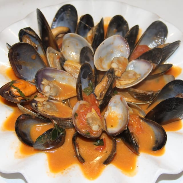 Brodo Alle Cozze e Vongole.